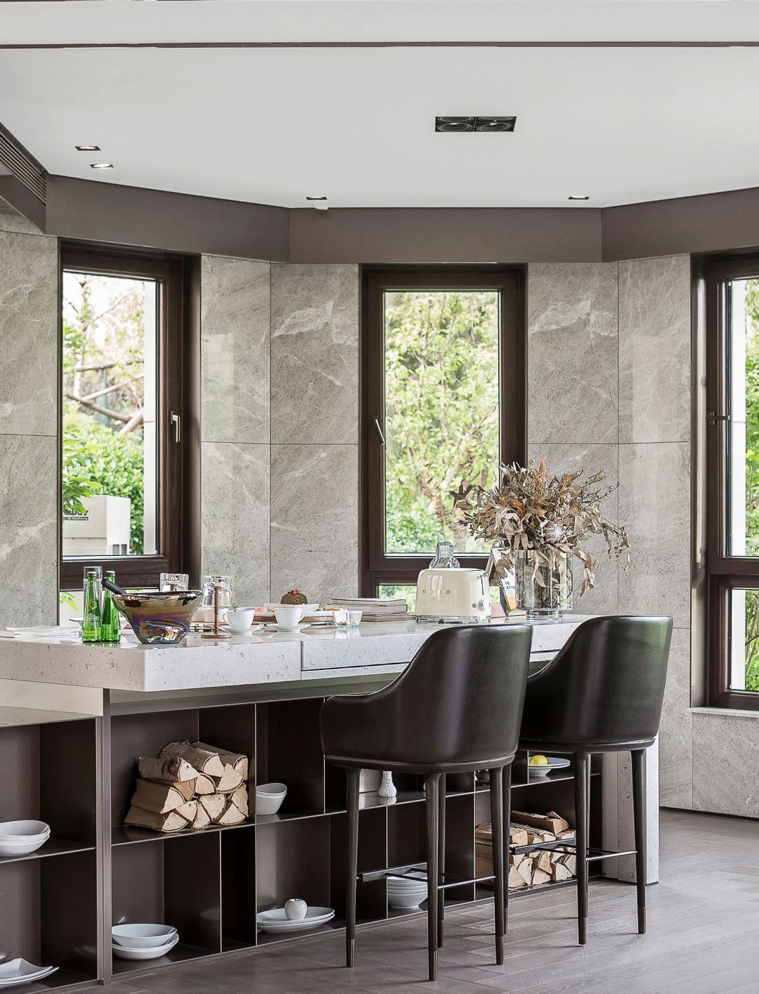 高級灰別墅設(shè)計，自然流露的優(yōu)雅范兒！