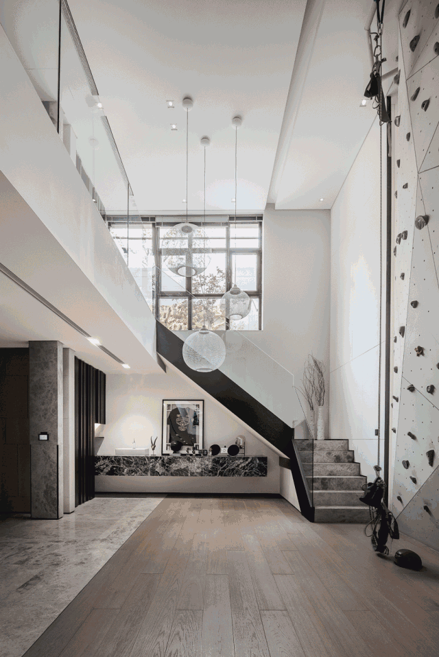 高級灰別墅設(shè)計，自然流露的優(yōu)雅范兒！