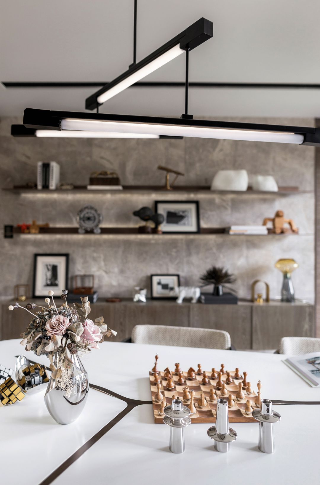 高級灰別墅設(shè)計，自然流露的優(yōu)雅范兒！