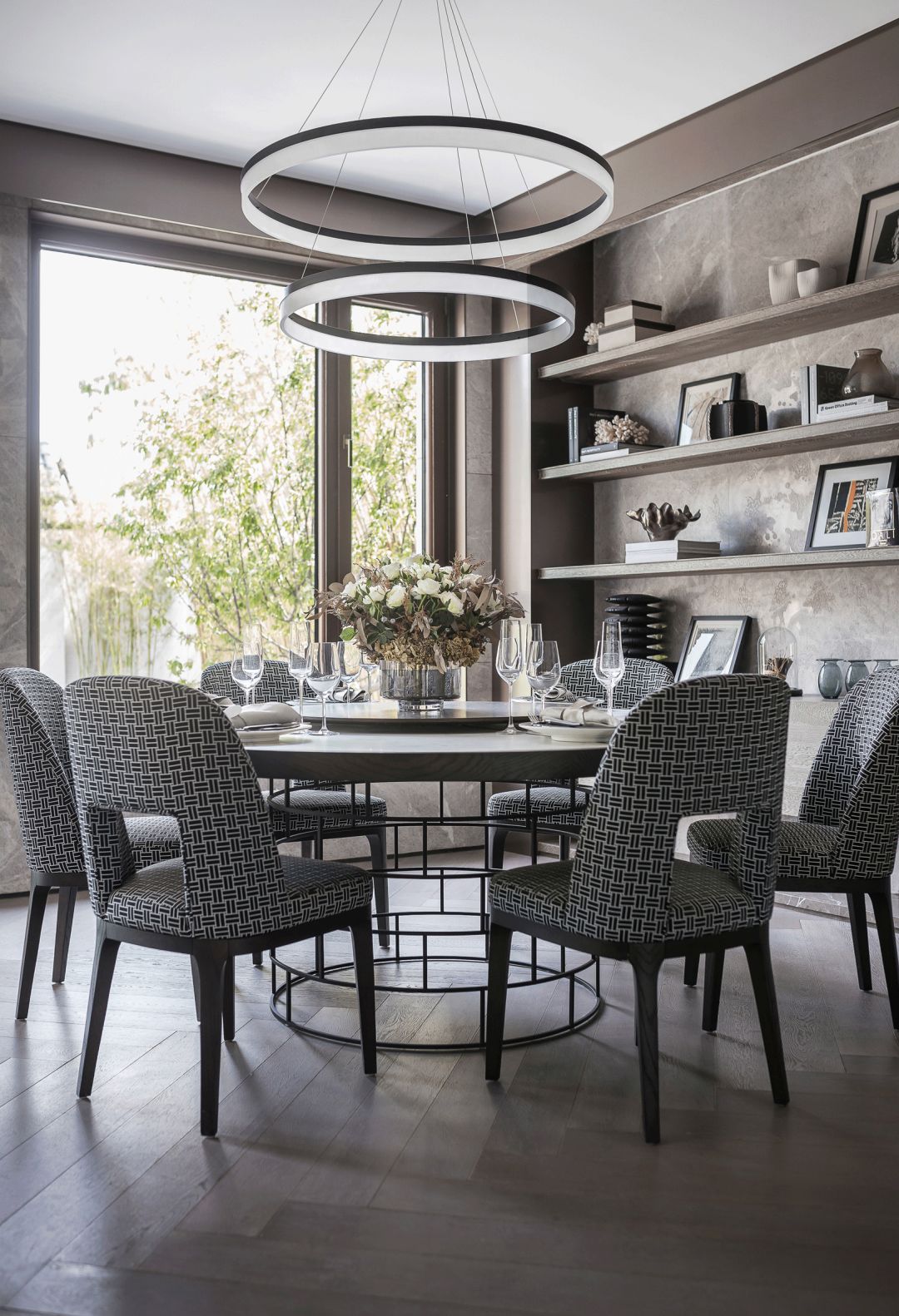 高級灰別墅設(shè)計，自然流露的優(yōu)雅范兒！