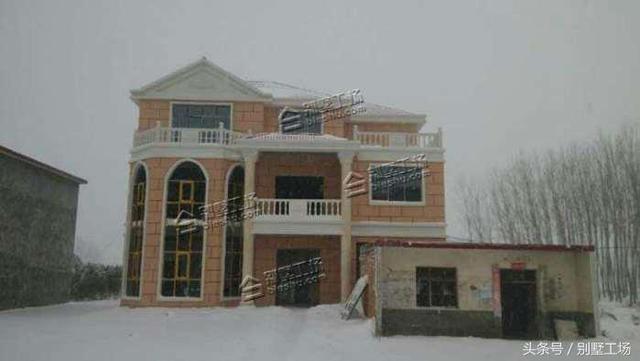 農(nóng)村自建三層歐式別墅施工設(shè)計(jì)圖，線條感強(qiáng)，外型經(jīng)久耐看