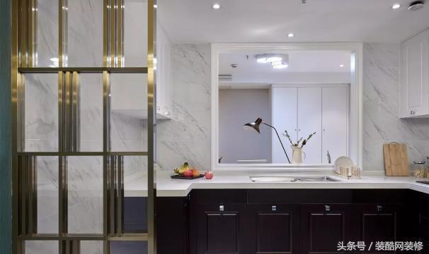 109平清新孔雀綠簡(jiǎn)美風(fēng)，客廳清新孔雀綠優(yōu)雅有格調(diào)，裝修20萬，你心動(dòng)嗎？