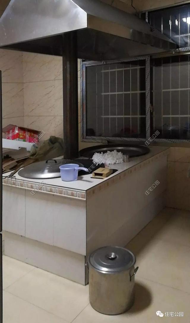 今日實(shí)例別墅設(shè)計(jì)圖，回農(nóng)村建別墅，也算是衣錦還鄉(xiāng)了，還可以盡盡孝道