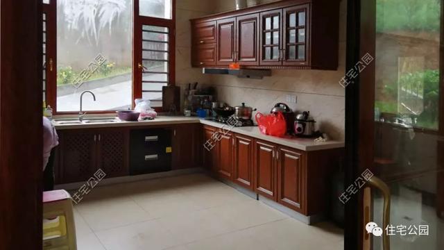 今日實(shí)例別墅設(shè)計(jì)圖，回農(nóng)村建別墅，也算是衣錦還鄉(xiāng)了，還可以盡盡孝道