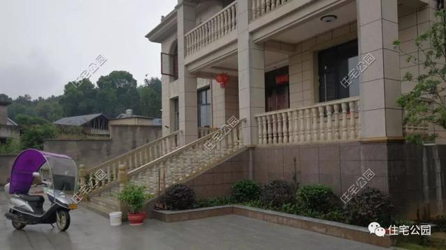 今日實(shí)例別墅設(shè)計(jì)圖，回農(nóng)村建別墅，也算是衣錦還鄉(xiāng)了，還可以盡盡孝道