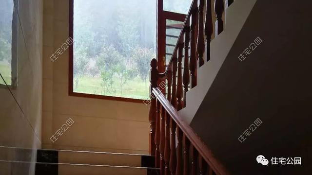 今日實(shí)例別墅設(shè)計(jì)圖，回農(nóng)村建別墅，也算是衣錦還鄉(xiāng)了，還可以盡盡孝道