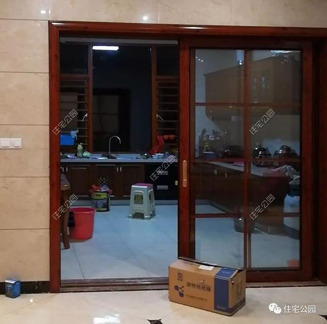 今日實(shí)例別墅設(shè)計(jì)圖，回農(nóng)村建別墅，也算是衣錦還鄉(xiāng)了，還可以盡盡孝道