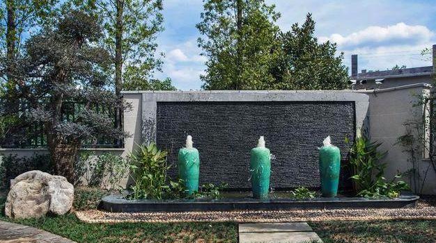 這套別墅設(shè)計圖適合家中人口多的家庭建，保證讓你不再擔心因家里人口多而帶來的問題