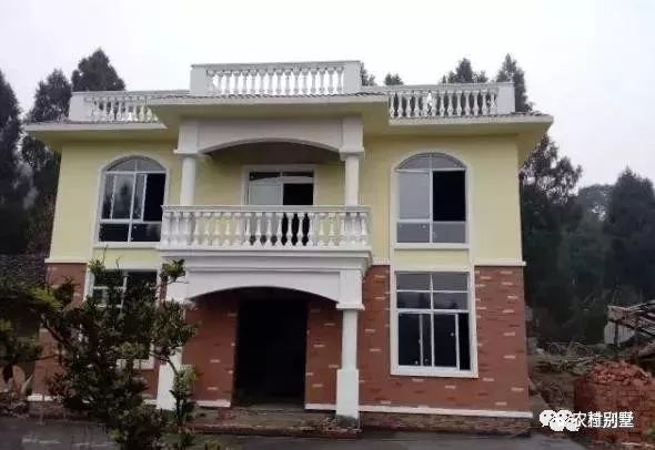 簡(jiǎn)單二層小樓房實(shí)拍圖，附施工過程，30萬全建好