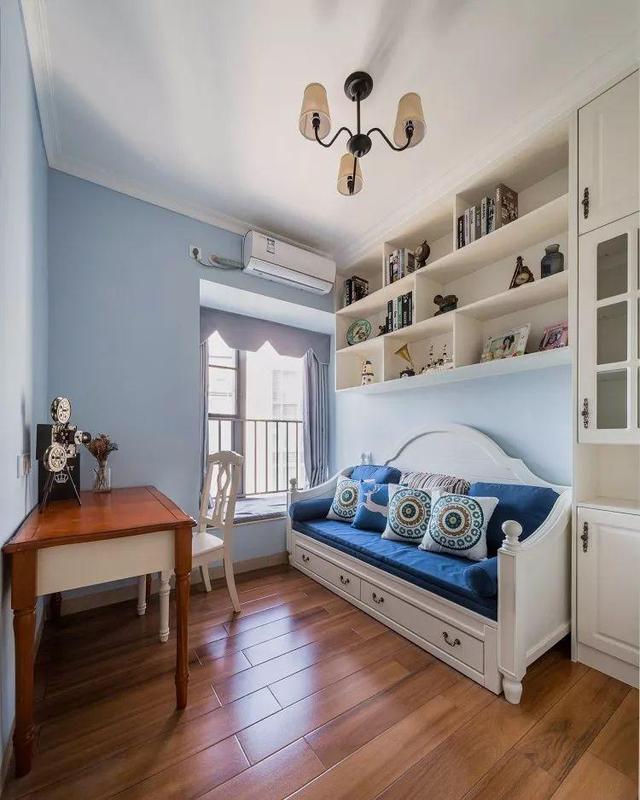 110平三居室美式風(fēng)格裝修，設(shè)計(jì)師的設(shè)計(jì)太棒了，尤其是臥室，很漂亮！