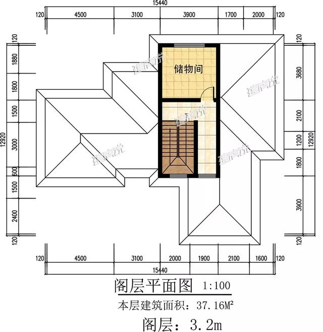 田園三層歐式別墅設(shè)計(jì)圖，外觀端莊大氣，戶型設(shè)計(jì)更是優(yōu)秀，只怕你蓋完馬上轟動(dòng)全村。