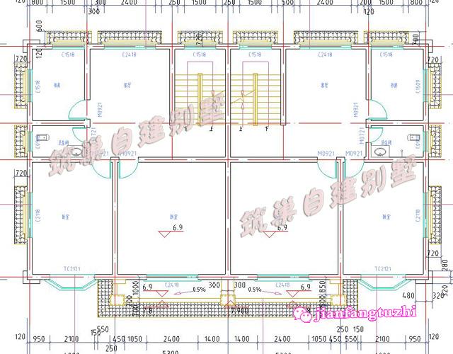 三層半雙拼別墅設(shè)計(jì)圖，占地206.80平方米，帶有車庫設(shè)計(jì)，居住舒適，適合農(nóng)村自建。