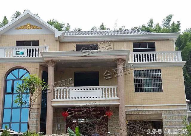 實例；三層帶車庫農(nóng)村別墅設計圖，簡單實用大方，能夠滿足使用需要