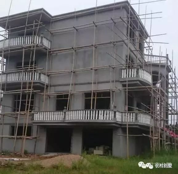 小伙回老家自建4層現(xiàn)代別墅，霸氣側(cè)漏，分享施工日志