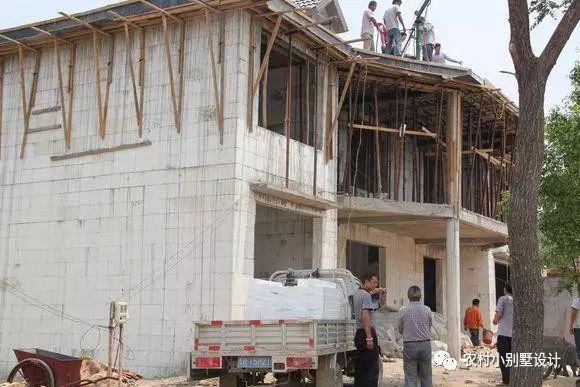 農(nóng)村自建房選EPS模塊（泡沫）建房還是輕鋼別墅？PK下