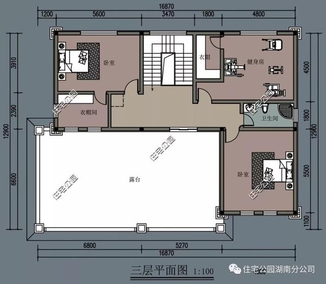 經(jīng)典雅致的歐式三層別墅設(shè)計圖，占地221.1㎡，帶挑空客廳+大露臺。