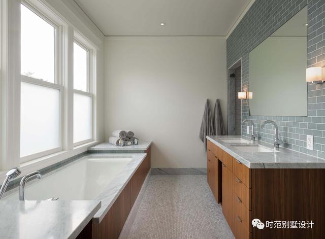 二層別墅設(shè)計(jì)圖，戶型方方正正，帶堂屋、客廳和書房，特別適合自建。