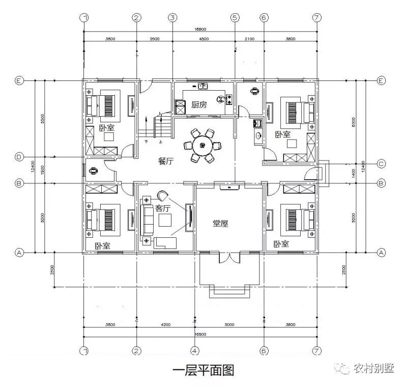 一層半農(nóng)村住宅設計圖，戶型方正，四開間設計