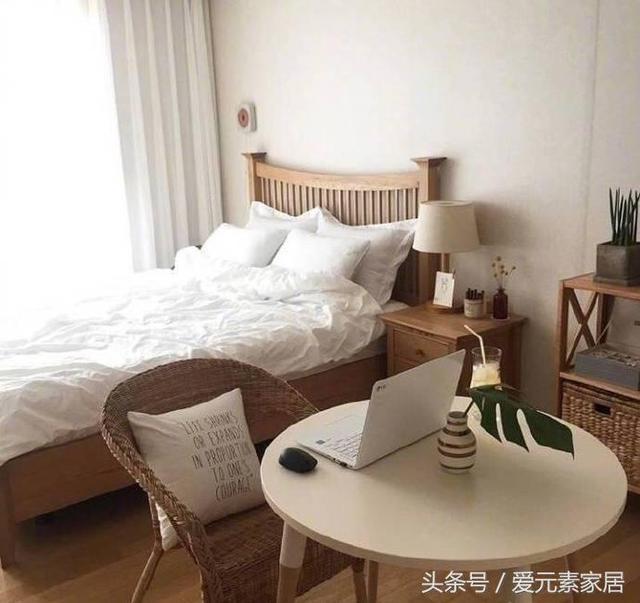 簡簡單單的現(xiàn)代風格，整個房子的裝修只花了近4萬，朋友來我家，我家門檻都快給踏爛了。