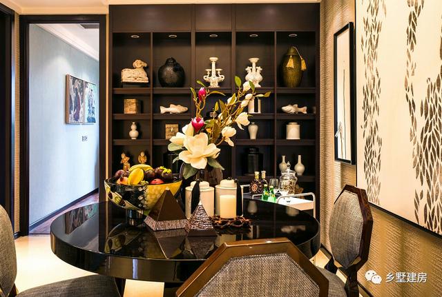 三層別墅設(shè)計(jì)圖  配電梯，內(nèi)部空間更寬敞，環(huán)境更清新 讓我們看看農(nóng)村自建房究竟有多美呢？