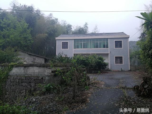 四層豪華現(xiàn)代別墅設(shè)計(jì)圖，框架結(jié)構(gòu)，主體造價(jià)65萬左右