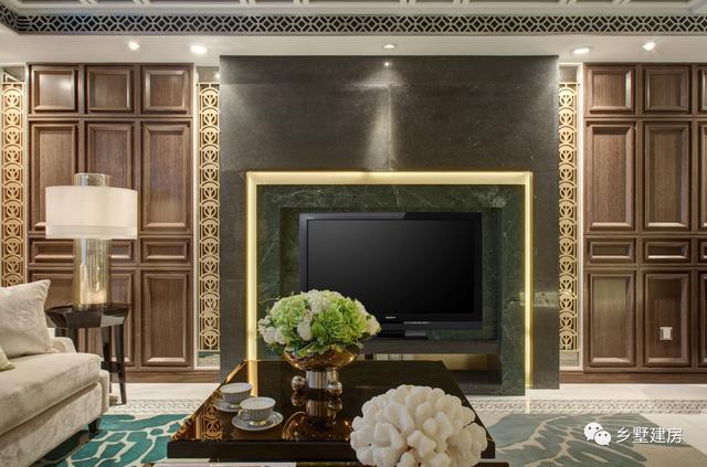 現(xiàn)在在城里買房不如回老家自己建別墅，今日推薦一款二層豪華別墅設(shè)計(jì)圖