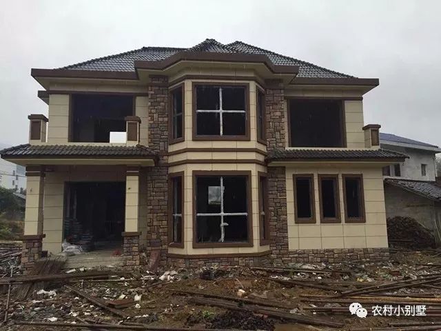 12.3x9米二層小別墅設(shè)計(jì)圖，附多張建好的實(shí)拍圖，爆款