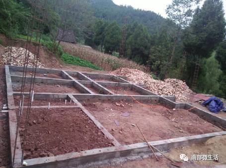 農(nóng)村小伙自建一層小別墅過程全直播，自建房的可以看看哦