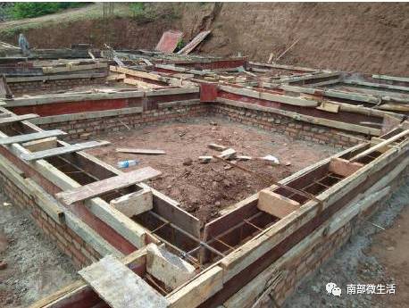 農(nóng)村小伙自建一層小別墅過程全直播，自建房的可以看看哦