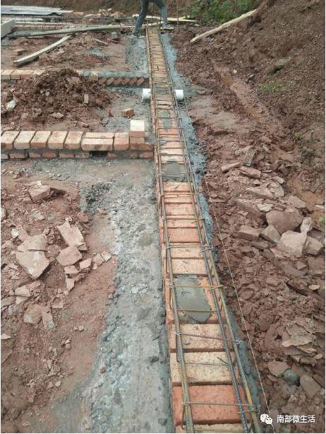 農(nóng)村小伙自建一層小別墅過程全直播，自建房的可以看看哦