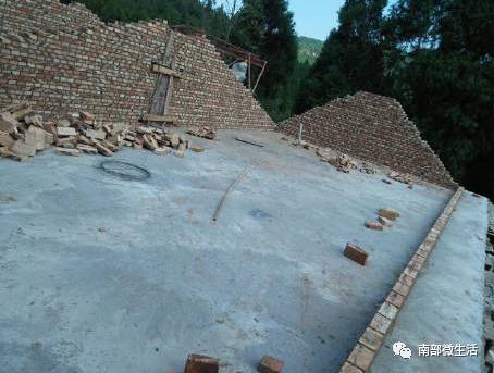 農(nóng)村小伙自建一層小別墅過程全直播，自建房的可以看看哦