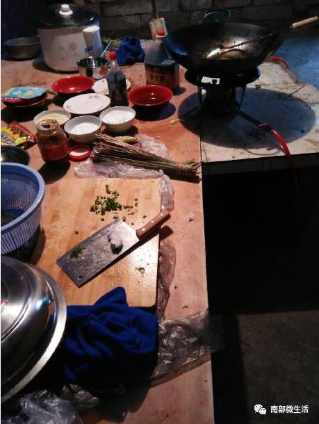 農(nóng)村小伙自建一層小別墅過程全直播，自建房的可以看看哦