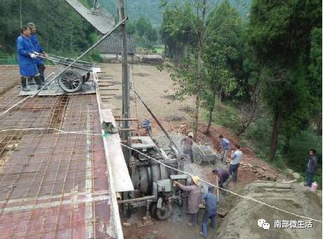 農(nóng)村小伙自建一層小別墅過程全直播，自建房的可以看看哦