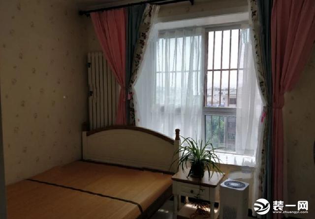 90平的三居室從簡(jiǎn)美風(fēng)格裝修成了混搭，別有一番韻味。