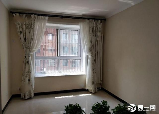 90平的三居室從簡(jiǎn)美風(fēng)格裝修成了混搭，別有一番韻味。