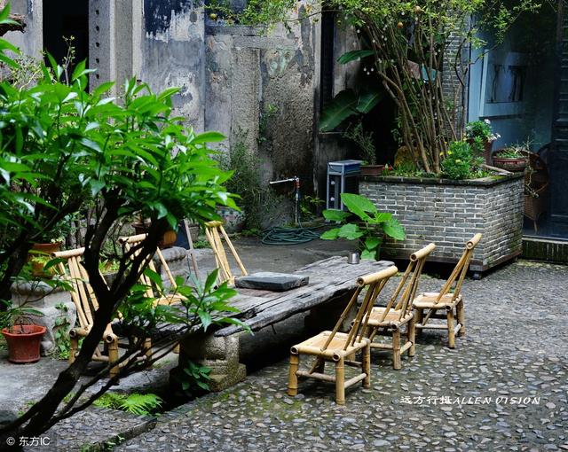 13.3X11.9米中式二層別墅設(shè)計圖，帶車庫，想必會勾起你對家鄉(xiāng)的思念。