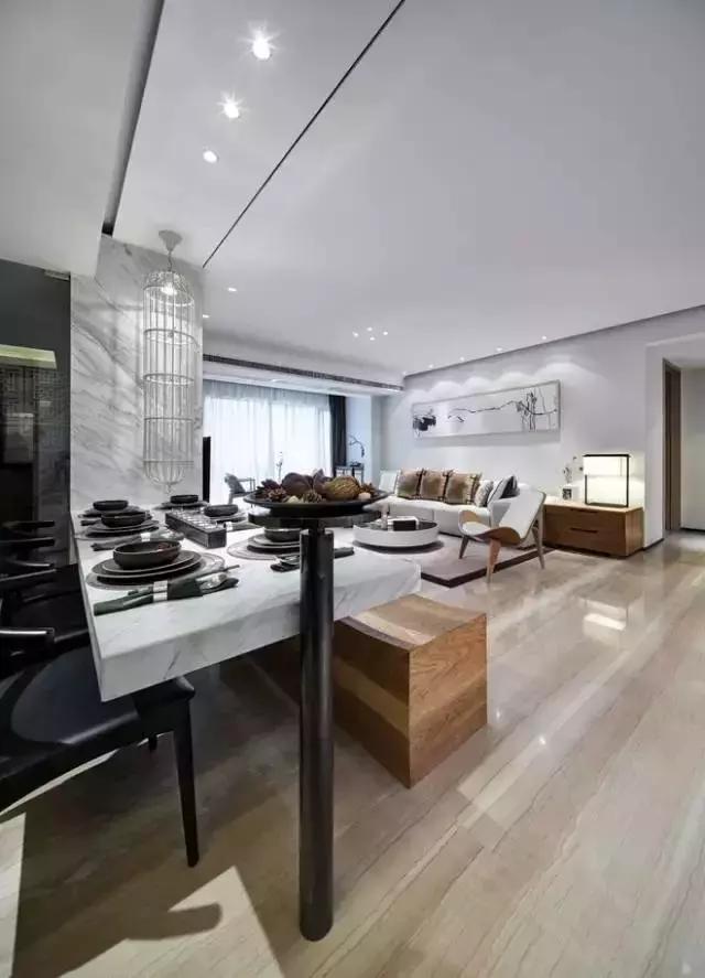 120平淺色調(diào)的現(xiàn)代中式的裝修風(fēng)格，灰白大理石給你不一樣的的感覺(jué)。