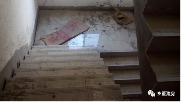 農(nóng)村自建房樓梯間做多大比較好？樓梯設(shè)計(jì)注意的4個(gè)問(wèn)題