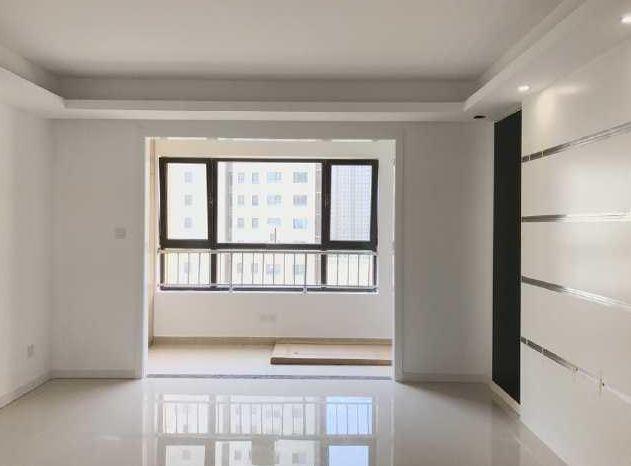 全包花了12萬做的簡裝裝修，很多朋友也來看了，也是說挑不出毛病，裝修還不錯(cuò)。