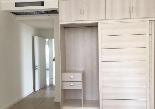 全包花了12萬做的簡裝裝修，很多朋友也來看了，也是說挑不出毛病，裝修還不錯(cuò)。