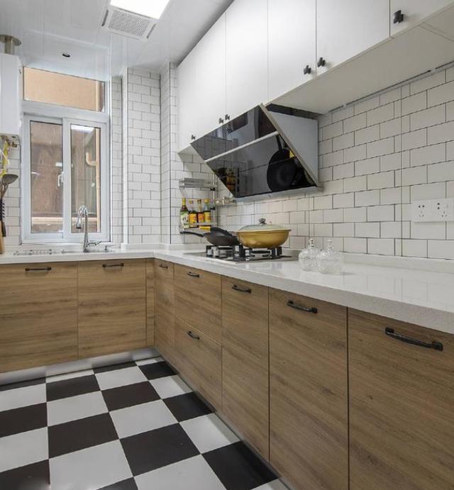 新房100平簡(jiǎn)歐風(fēng)格裝修完成，簡(jiǎn)單大方，臥室溫馨舒適，太美了。