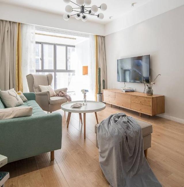 新房100平簡(jiǎn)歐風(fēng)格裝修完成，簡(jiǎn)單大方，臥室溫馨舒適，太美了。