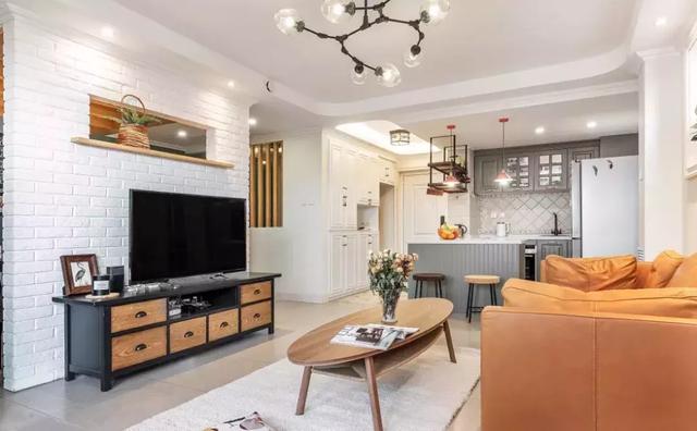 130㎡美式風(fēng)格裝修，采光，通風(fēng)，視野都還不錯(cuò)，完美。