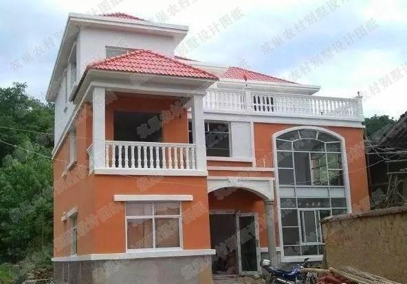 13.5米×14.3米三層復(fù)式別墅設(shè)計(jì)圖，設(shè)計(jì)美觀大氣，帶大露臺(tái)，造價(jià)35萬(wàn)。