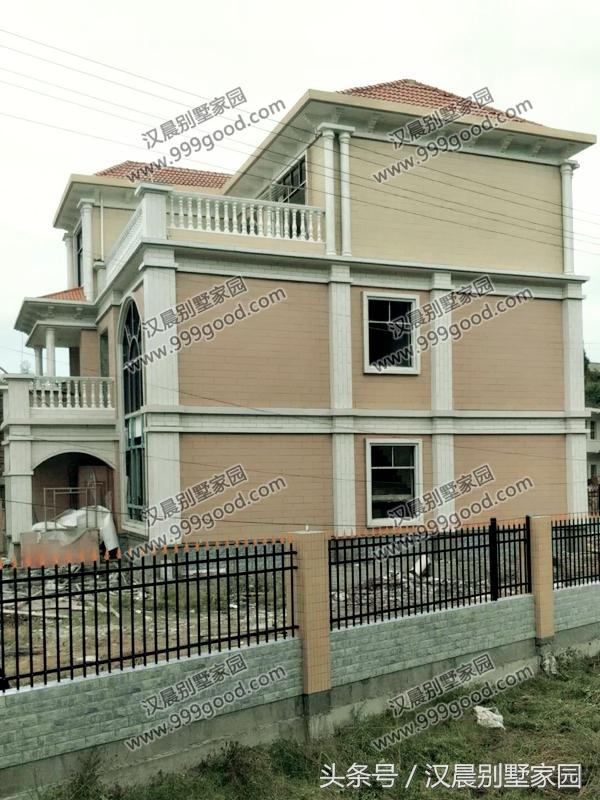 10.8X12米三層別墅設(shè)計圖，精致典雅，經(jīng)濟實用，造價30萬。