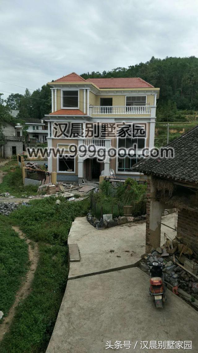 10.8X12米三層別墅設(shè)計圖，精致典雅，經(jīng)濟實用，造價30萬。