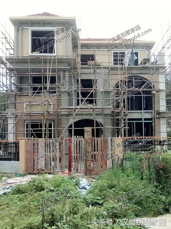 10.8X12米三層別墅設(shè)計圖，精致典雅，經(jīng)濟實用，造價30萬。