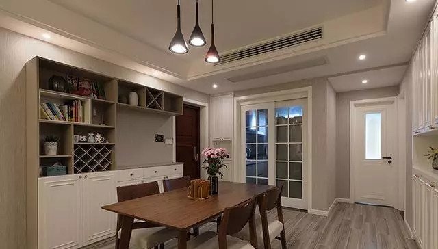 125平三室兩廳簡約風(fēng)格裝修，電視墻居然還能收納?