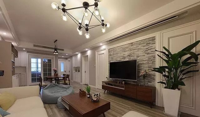 125平三室兩廳簡約風(fēng)格裝修，電視墻居然還能收納?