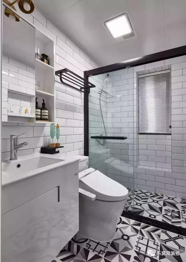 90平米三房?jī)蓮d自然簡(jiǎn)約裝修，時(shí)尚自然又清，效果很不錯(cuò)哦。